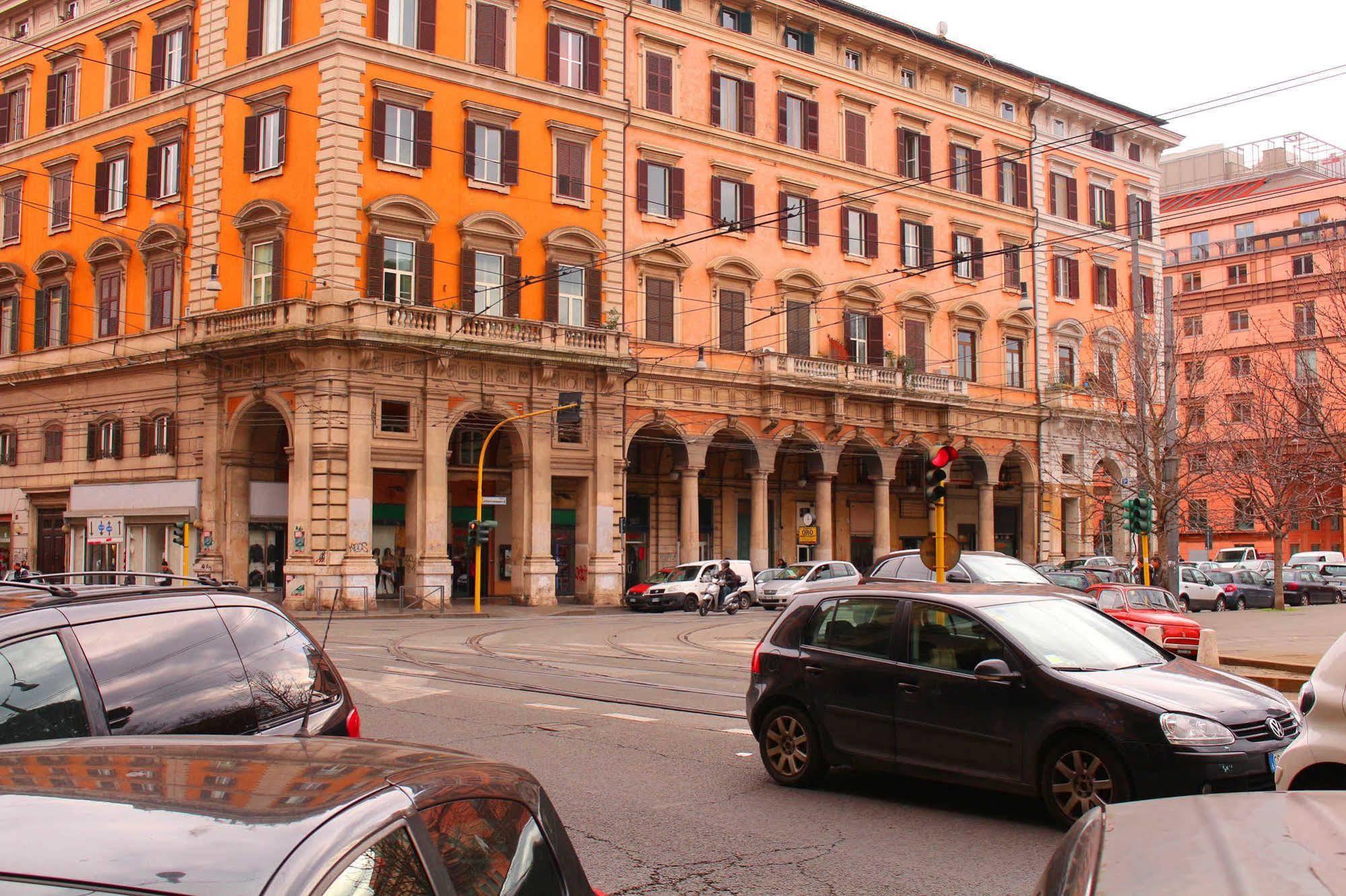 Piazza Vittorio 3* Rome