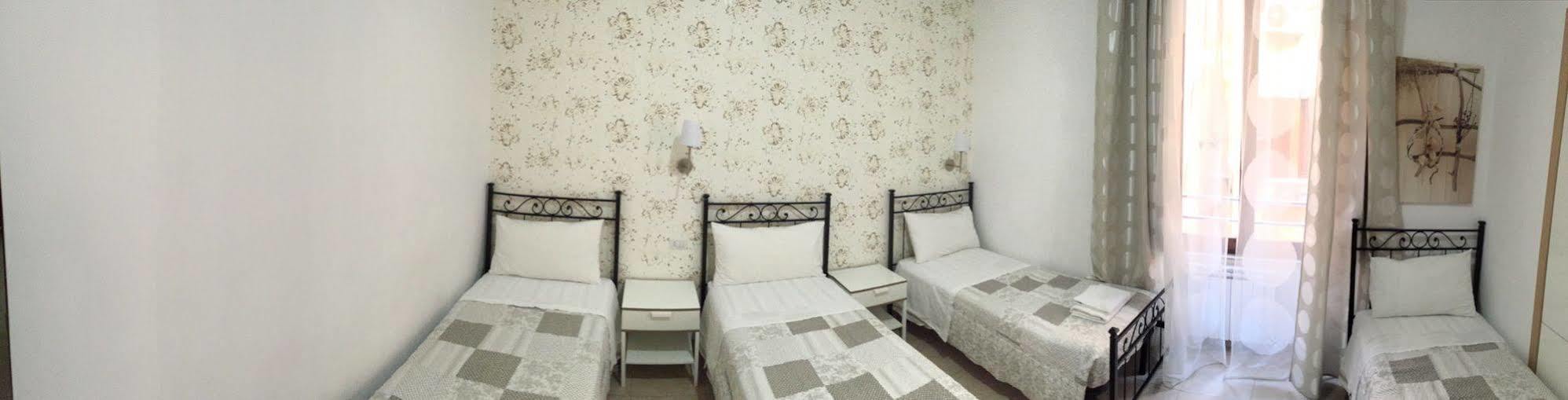 Piazza Vittorio 3* Rome